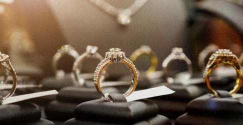 Bague or blanc et zircon