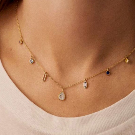 Collier or simple
