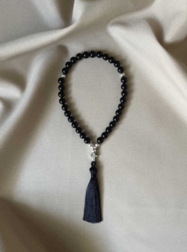 Bijou en obsidienne