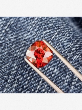 Pendentif grenat