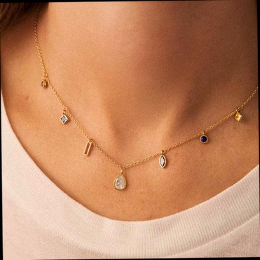 Intérieur boutique bijoux Fréjus