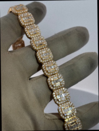 Intérieur de la boutique Les Pépites à Fréjus